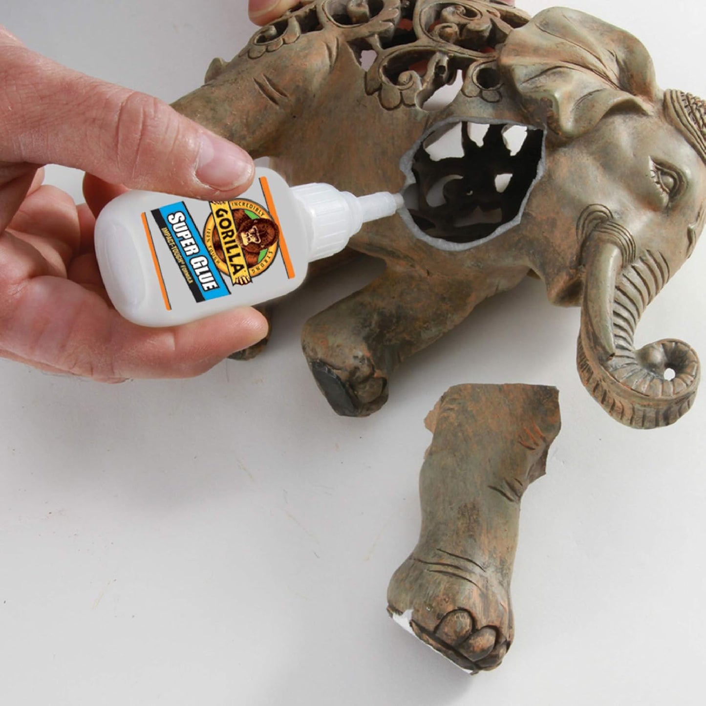 Gorilla Super Glue Liquid, Fast-Setting, Versatile Cyanoacrylate Glue, Anti-Clog Cap, Flow Control Formula, Clear, 0.53oz/15g, (Pack of 1) 112381
